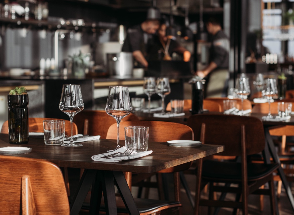 salle de restaurant avec équipe, montée en compétences